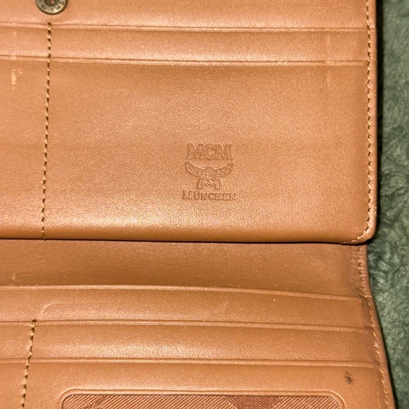 MCM Trifold Visetos Wallet w/ COA Card - Picture 6 of 11